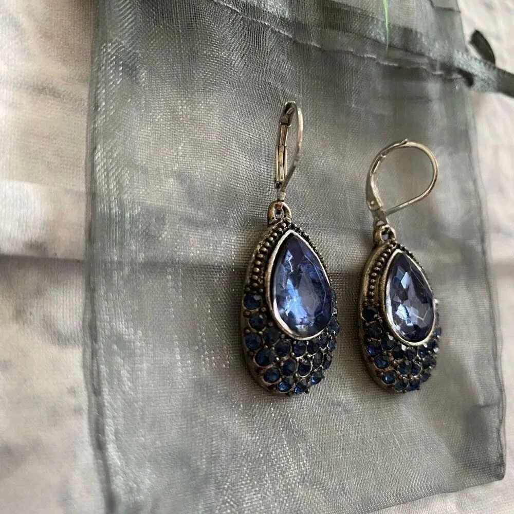 Tear drop earrings w/blue rhinestones and lever back closure blue antique gold